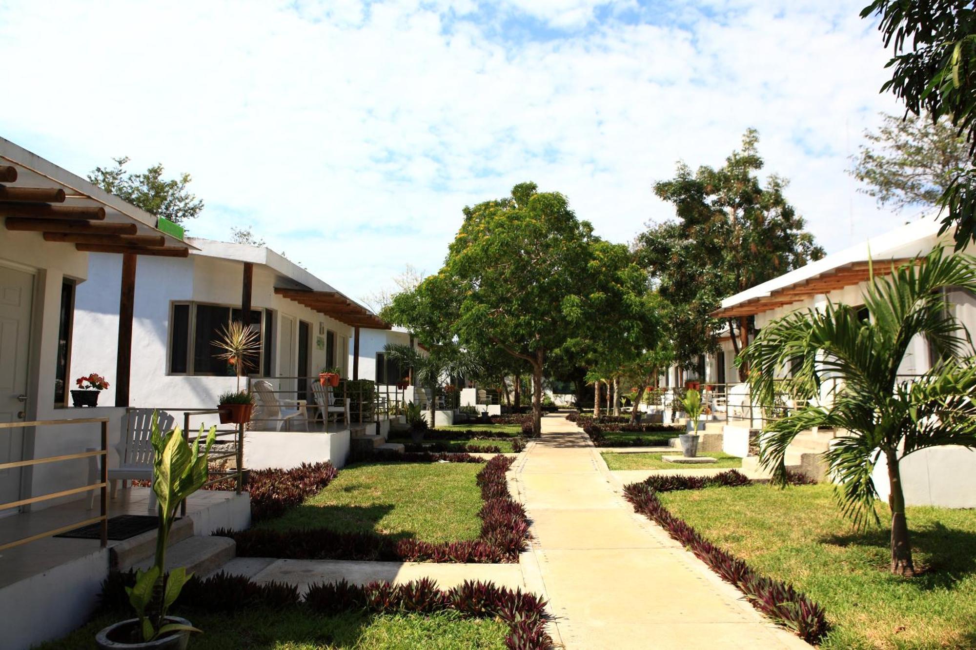 Hotel Villas Bambu Chetumal Exterior photo